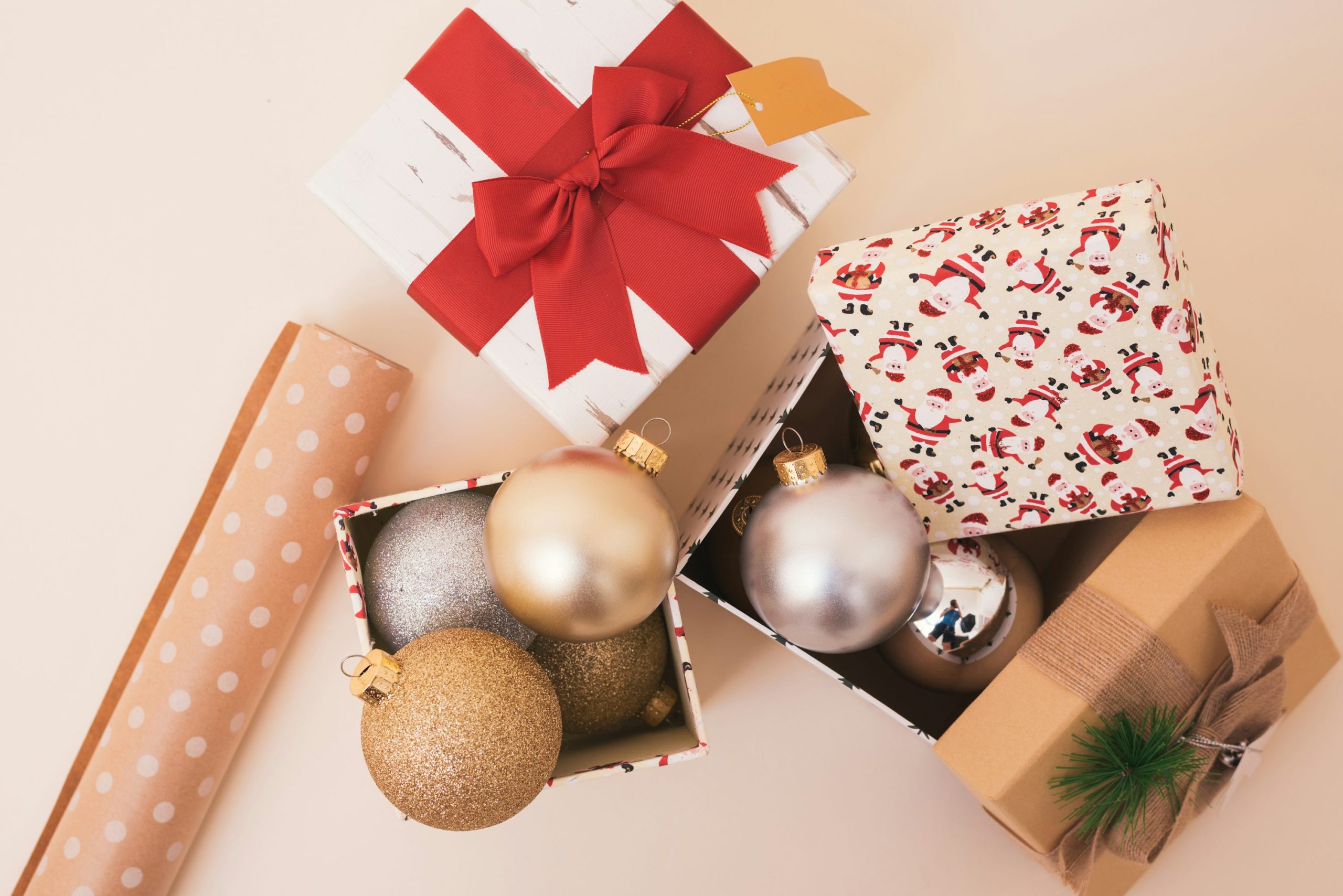Smart Christmas Shopping Tips: A Year-Round Approach